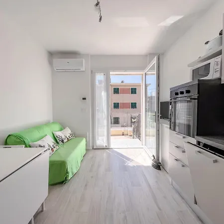 Nuovo Bilocale Con Posto Auto شقة